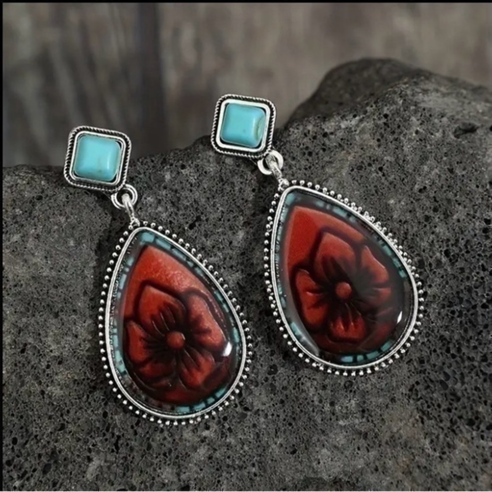 Southwest Style Turquoise Flower Bloom Earrings